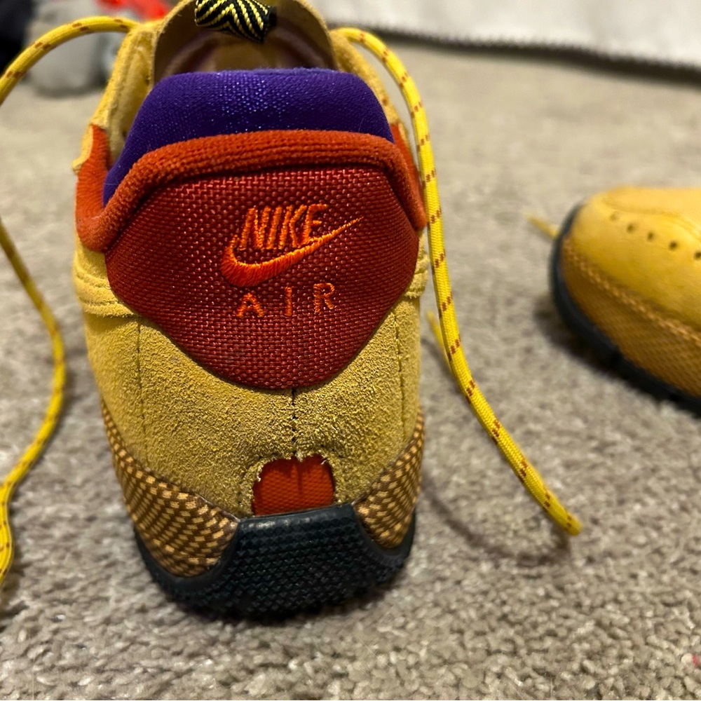 Yellow Nike Air Sneakers Women’s 8